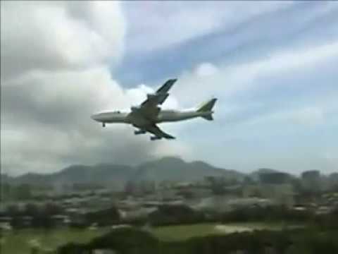 TOP TEN Crosswind and Scary Aircraft Landings