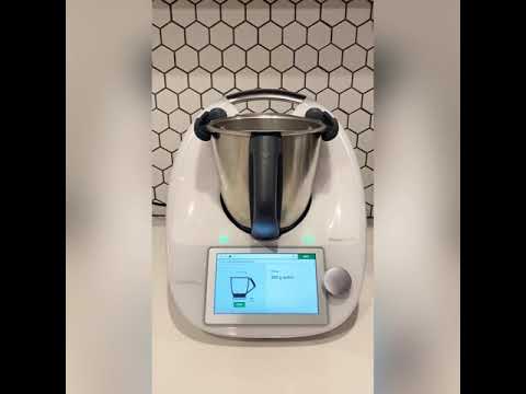 How to make Vegemite and Cheese Scrolls in the Thermomix