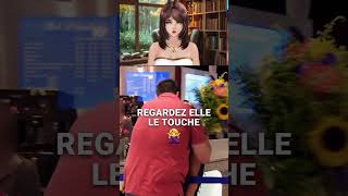 ELLE RETIRE SA MAIN… LE MALAISE ABSOLU 😳✋