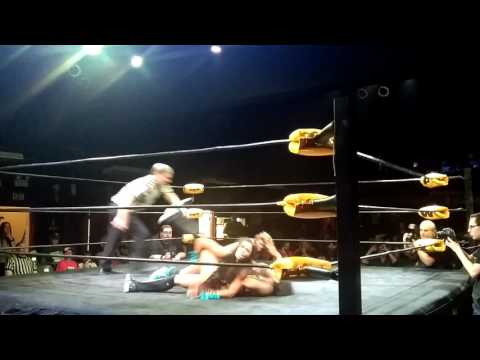 Renee Michelle moonsault in triple threat match in PWX!