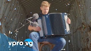 Accordeonist Mario Batkovic in a shipping container (live @ITGWO 17)
