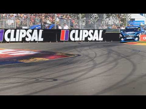 Clipsal 500 - Race 1 Senna Chicane
