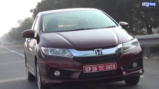 preview picture of video 'Video Comparison between Honda City vs Renault Duster vs Maruti Ertiga by CarToq.com'