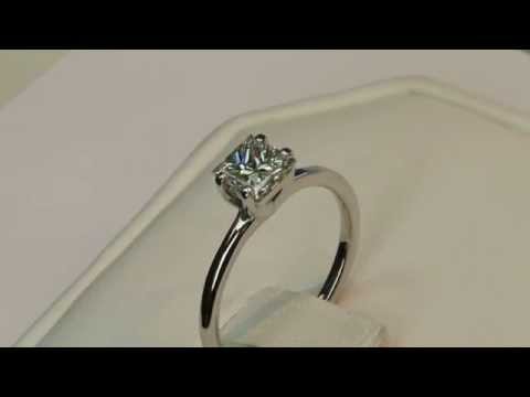 princess cut diamond engagement ring