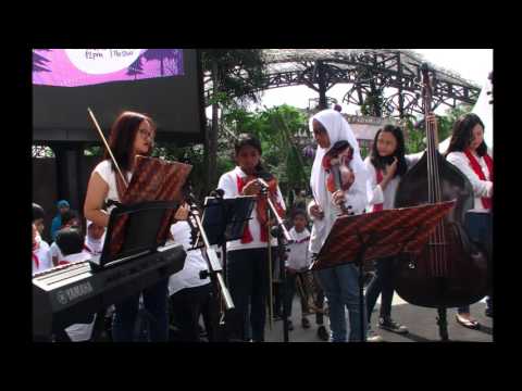 Nenek moyangku-Violin Nusantara feat angklung YBBI