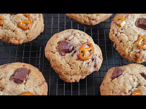 Dark Chocolate and Savory Crackers Cookies