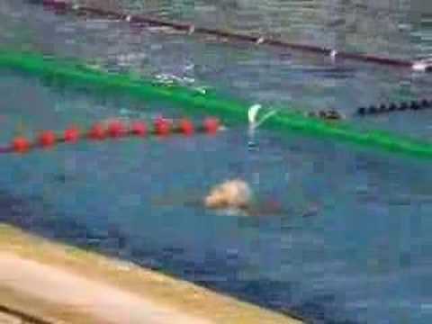 la prima gara di nuoto