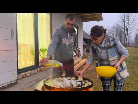 🎄 Simple Life in the Carpathians: Family Traditions, Handmade Decor & Outdoor Cooking 🦌🍳