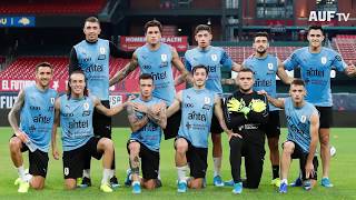 F�tbol informal de Uruguay en el Busch Stadium