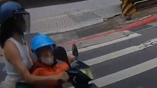 平常在家切情夫的西瓜就算了，現在來馬路上切我的？（開聲音）