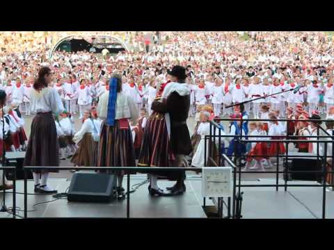 XI  Noorte laulu- ja tantsupidu