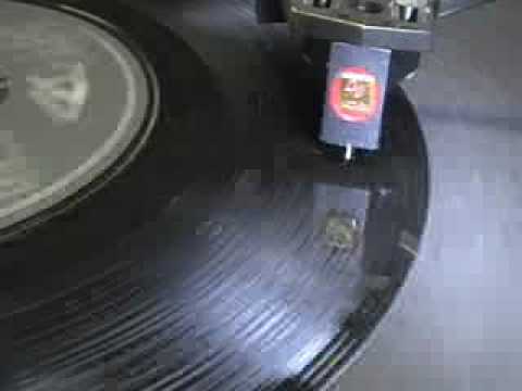 Syreeta ""Your Kiss is sweet ""