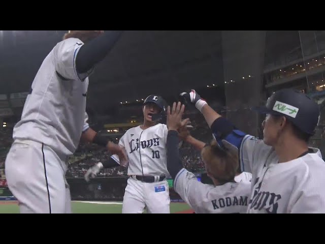 【8回裏】ライオンズ・佐藤龍世 今季第2号となる右中間へのソロホームランで1点差に迫る!!  2024年6月11日 埼玉西武ライオンズ 対 広島東洋カープ