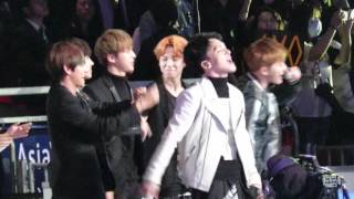 【FANCAM】 EXO - Drop That (With BTS reaction) @MAMA2015 IN Hong Kong
