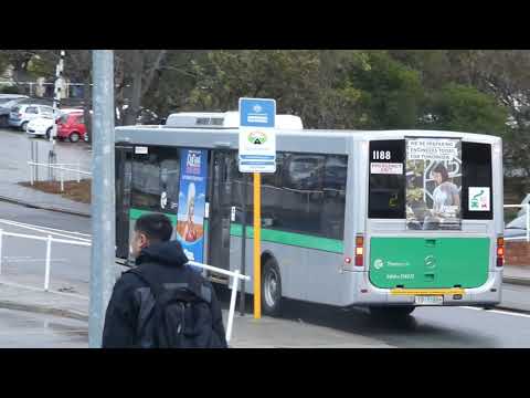 Transperth 1188 leaving Nelson Crescent