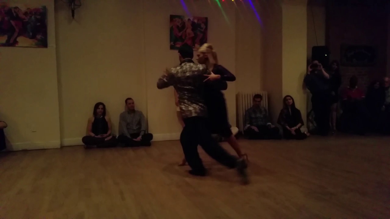 Argentine tango: Analía Centurión  & Sergio Almiron - Recuerdo