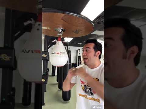 HOW TO USE A SPEED BAG