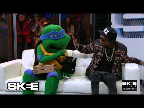 Wiz smokes with Ninja Turtle on Live TV- Only on SKEE Live!