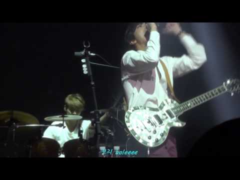 150914 CNBLUE 2gether Showcase - Catch me (정용화 Yonghwa focus)