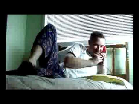 Bzzzzzzz — Trailer (Italiano)