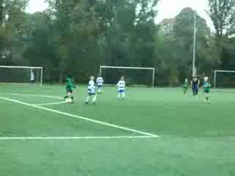 Firo voorzet Bas scoort