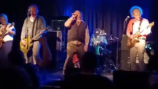 Download lagu Chart Attack - Home Sweet Home mp3