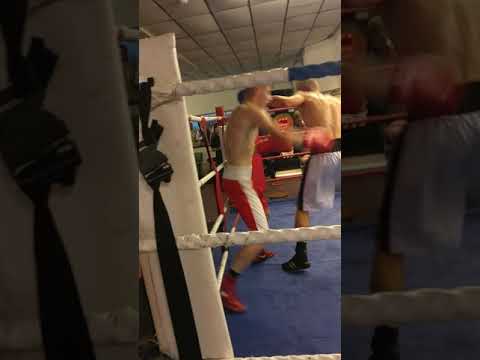 Charity boxing fight TOM MOUNT v JORDAN GARDNER round 2
