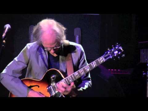 [HD] Yes  - Yours Is No Disgrace - Tower Theater, Philadelphia 6/15/10