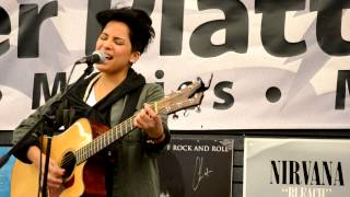 Vicci Martinez - Let Go LIVE