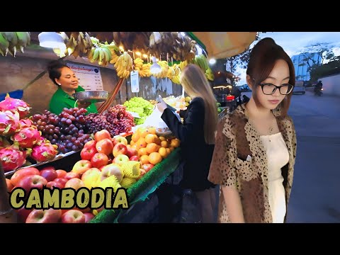 Unbelievable Street Market Scene in Cambodia! Fresh Food & Daily life in Phnom Penh