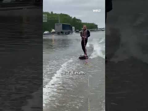 Video Thumbnail: ÜBERSCHWEMMUNG IN ARKANSAS: Mann surft mit Wakeboard über überfluteten Highway! #shorts