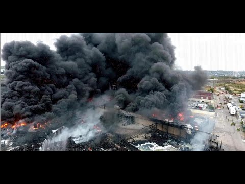 Rouen : l'incendie de l'usine Lubrizol filmé par un drone