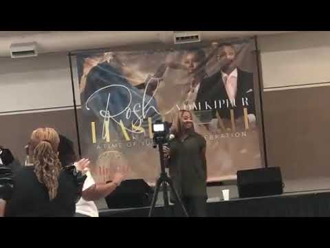 Le'Andria Johnson  "God Has Smiled on Me"