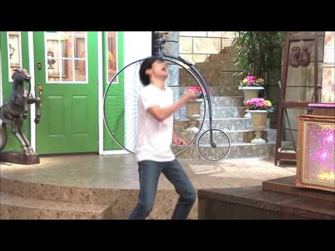 Most finger snaps in one minute - Guinness World Records