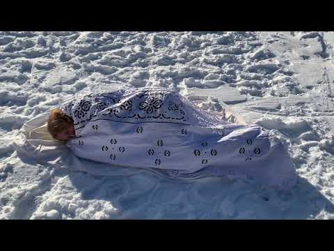 Numi Numi  Performance by Julie Gladstone