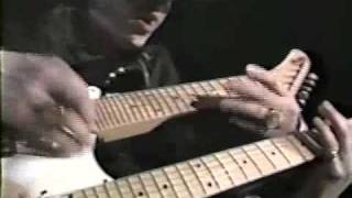 Stevie Ray Vaughan &amp; Jimmie Vaughan - Pipeline (2/28/87)