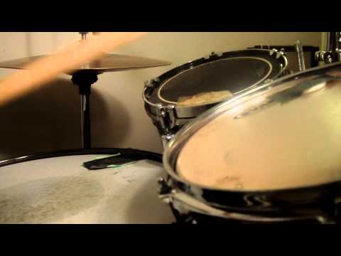 Split Triplet on Drums/ Luke Moss