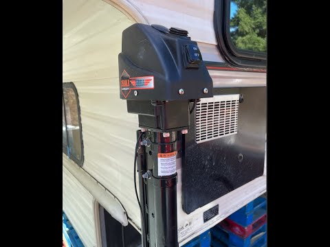 Budget Truck Camper Jacks (Part 3 of 5)