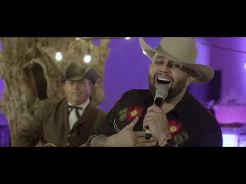 En La Barra - Carin León Borrachera Con Los Honorables