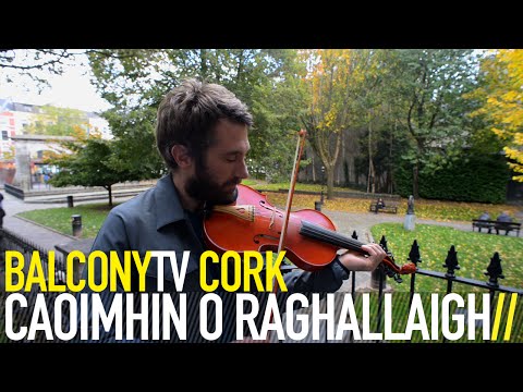 CAOIMHÍN Ó RAGHALLAIGH - DEISEAL (BalconyTV)