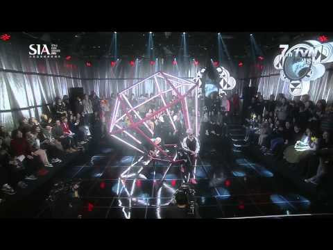 [131024 Live Perf.]G-Dragon - Naliria + Crooked @Mnet Style Icon Awards