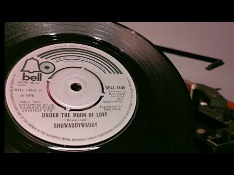 Under The Moon Of Love ~ Showaddywaddy ~ 1976 Bell 45rpm Single ~ 1970s GEC Soundeck Music Centre