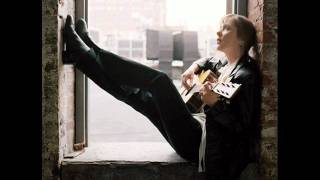 Suzanne Vega- Marlene On The Wall (Acoustic Version)