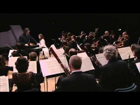 Helene Grimaud (Ravel Piano Concerto In G)