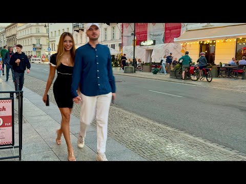 Walking Tour in Warsaw for Discover Trens of Slavic Peoples #fashion #travel #trending #walkingtour