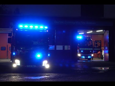 Greater Manchester Fire & Rescue Service / Gorton Two Pump / Turnout