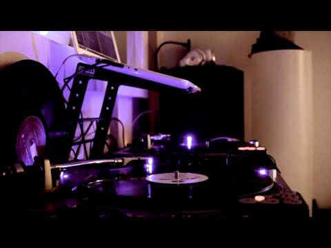 Lil Bud & Tizone-Gonna let u know 95400watts