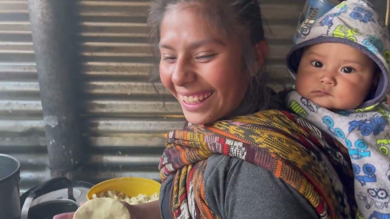 El ALMUERZO de una familia en EXTREMA POBREZA | 😞