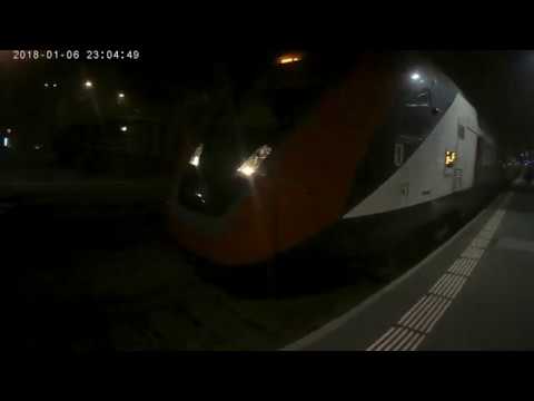 IR 13 nach Chur fährt aus dem Bahnhof Buchs (SG)