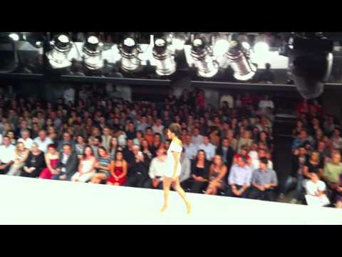 Desfile UDESC 2010 - Mariana Clemes